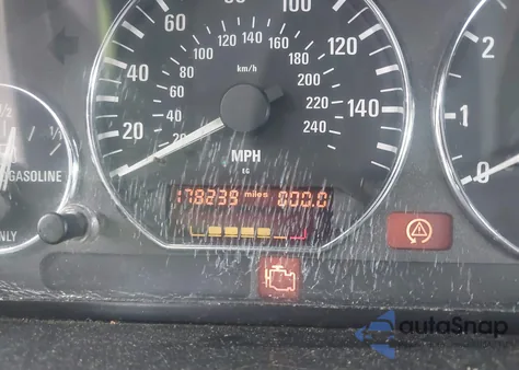 2000 BMW Z3 2.8 из США, поврежденный, VIN 4USCH334XYLF42817